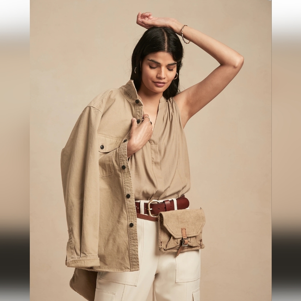 Banana Republic Beige Sleeveless Top with covered buttons XSP